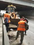 Уборка подмостового пространства по Московскому шоссе.